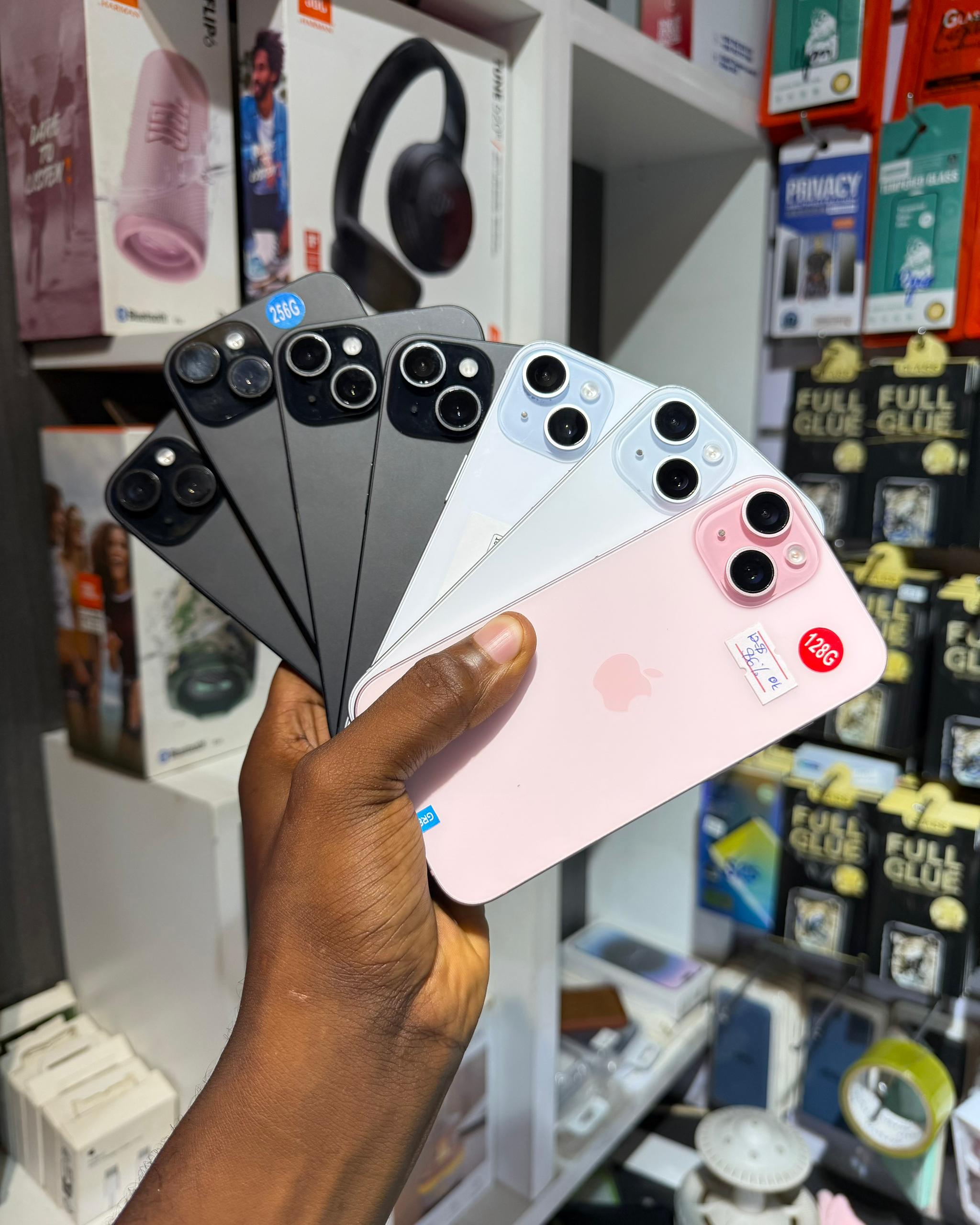 iPhone 15 128GB