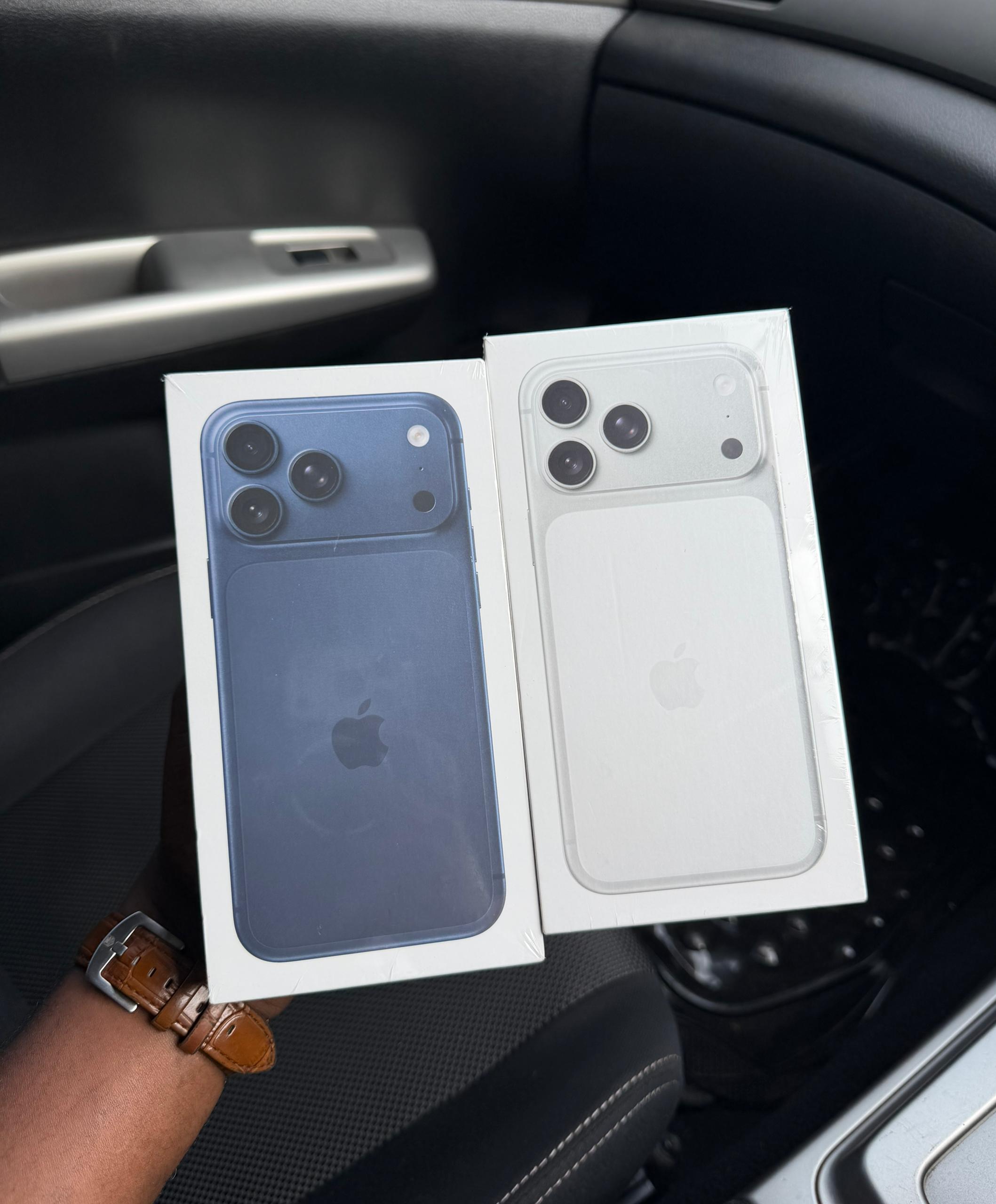 iPhone 17 Pro Max 256GB No Apple Warranty