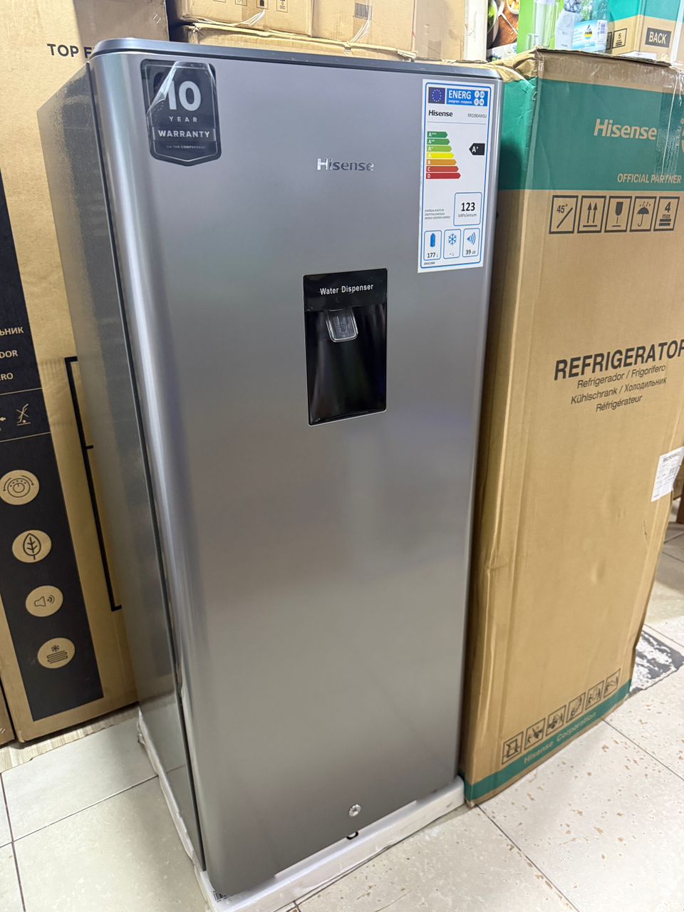 2 Weeks Used Hisense 229 Litres Single Door Fridge