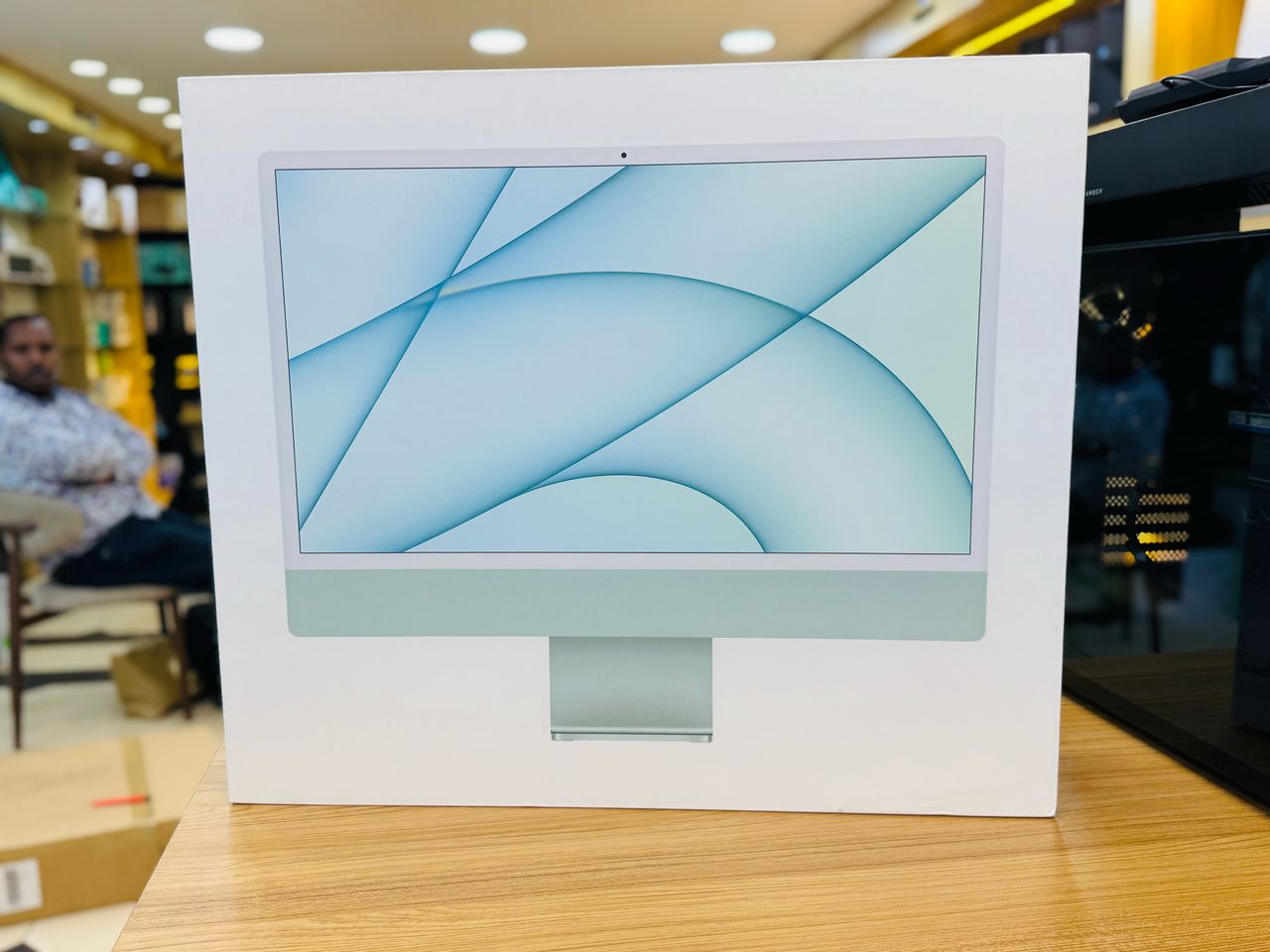 Apple Imac Mgph3 24.0 All In One Desktop Apple M1 Chip 2.1Ghz 8 Core Cpu Processor 8GB O